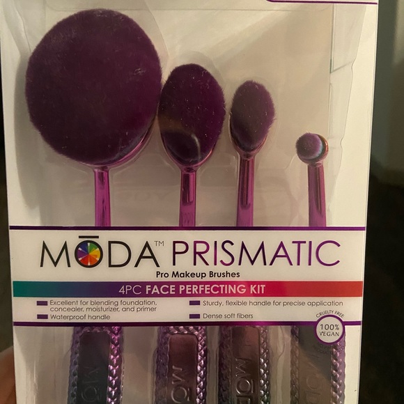 Makeup brush kit - Picture 5 of 6